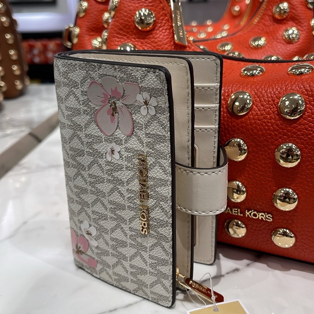 Michael Kors Jet Set Md Floral Embellished Sign Logo Bi-fold Wallet Bifold ZP - Picture 2 of 16